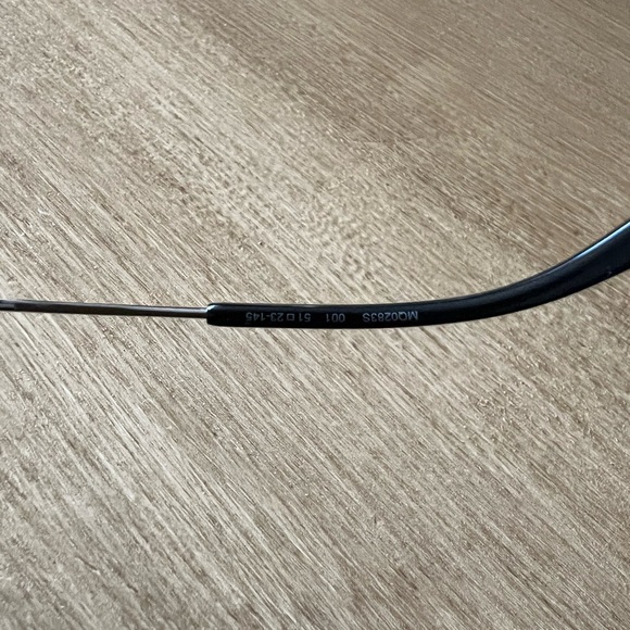 MCQ Alexander Mcqueen MQ 0283s Sunglasses. - Picture 7 of 7